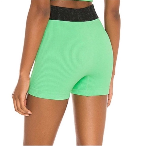 NWT Free People Movement Seamless Short In Fresh Cut Size M/L - Picture 3 of 6